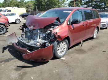  Salvage Toyota Sienna