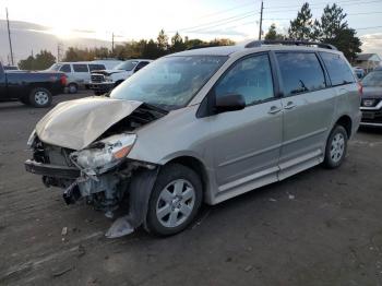  Salvage Toyota Sienna