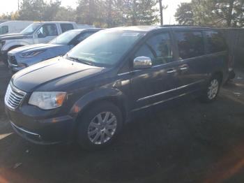  Salvage Chrysler Minivan