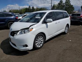  Salvage Toyota Sienna