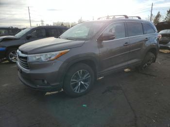  Salvage Toyota Highlander