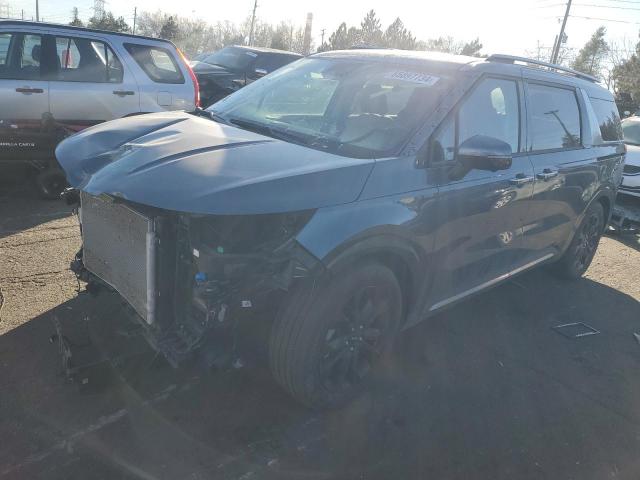  Salvage Kia Carnival