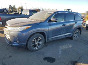  Salvage Toyota Highlander