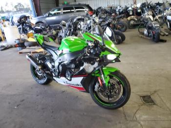  Salvage Kawasaki Zx1002 M