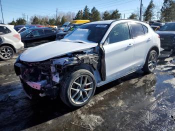  Salvage Alfa Romeo Stelvio