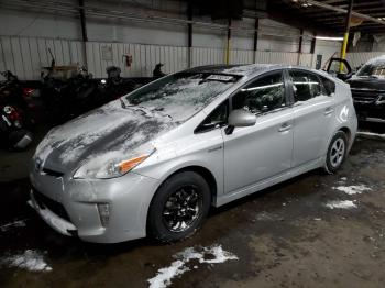  Salvage Toyota Prius