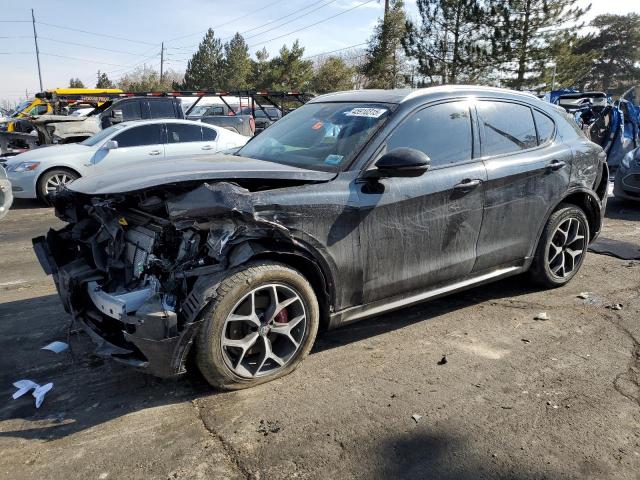  Salvage Alfa Romeo Stelvio