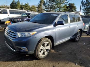  Salvage Toyota Highlander