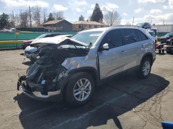  Salvage Kia Sorento