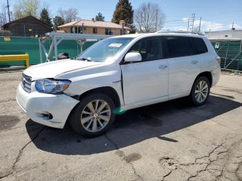  Salvage Toyota Highlander