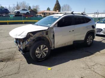  Salvage Hyundai TUCSON