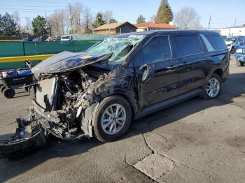  Salvage Kia Carnival