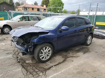  Salvage Mazda 3