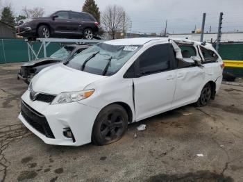  Salvage Toyota Sienna