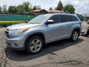  Salvage Toyota Highlander