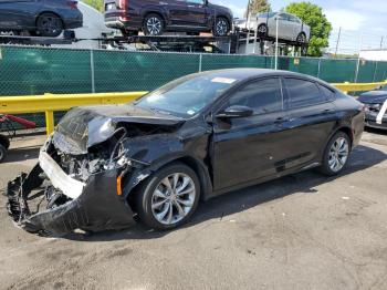  Salvage Chrysler 200