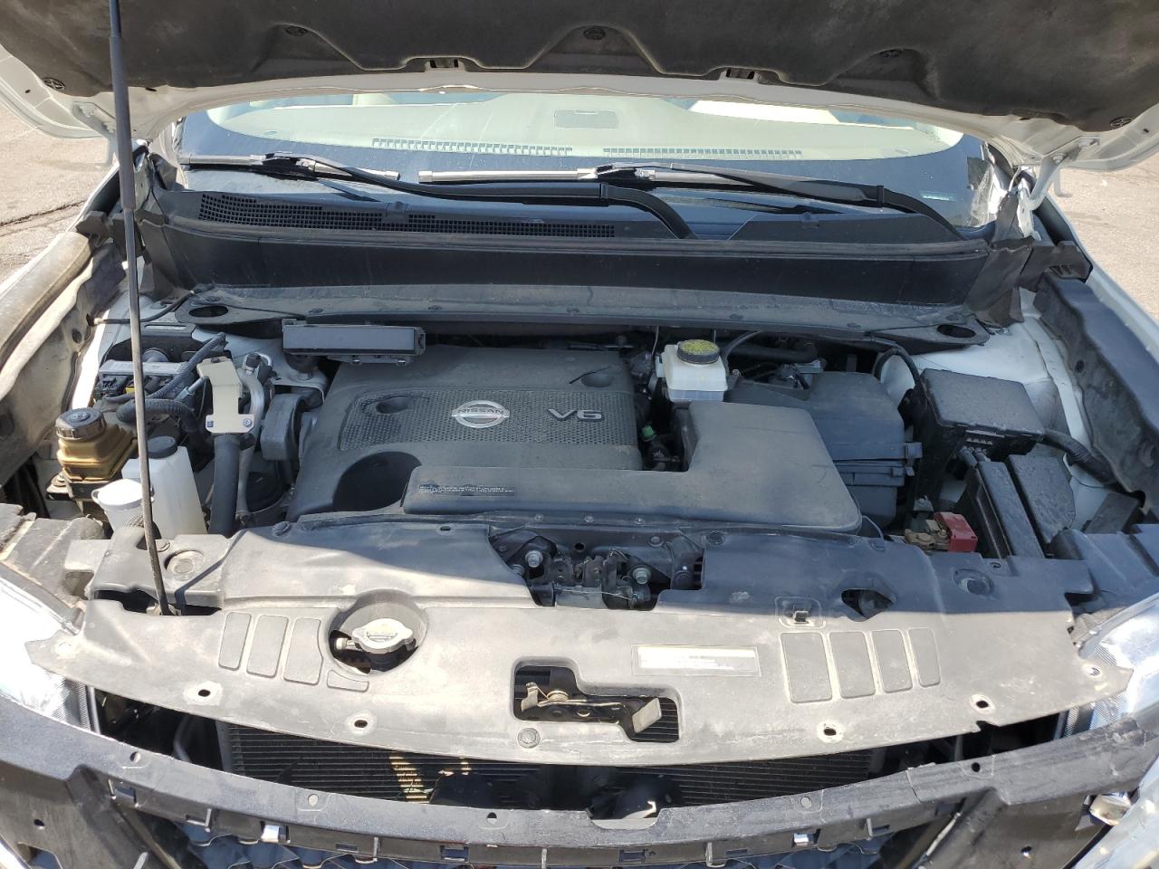 Nissan Pathfinder S Image 2