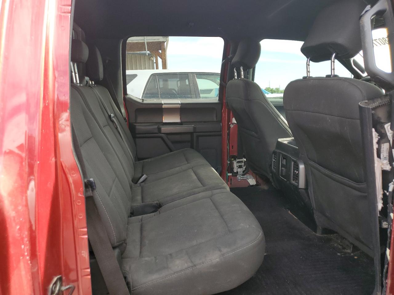 Ford F-150 Supercrew Image 11