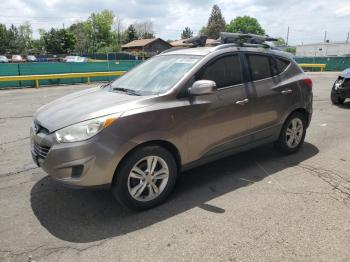 Salvage Hyundai TUCSON