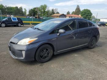  Salvage Toyota Prius