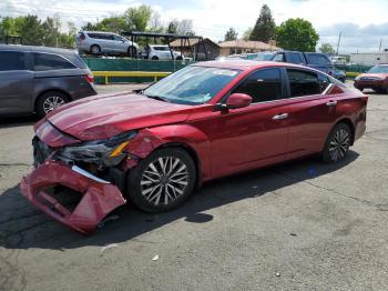  Salvage Nissan Altima