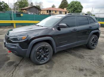  Salvage Jeep Cherokee