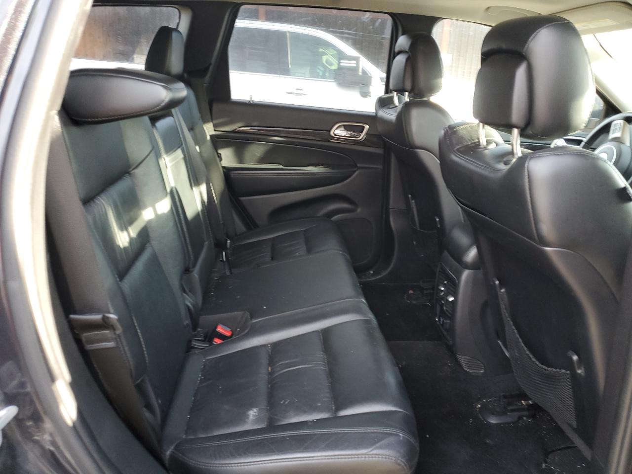 Jeep Grand Cherokee Laredo Image 10