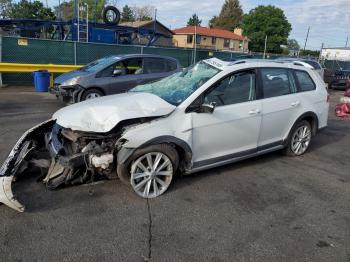  Salvage Volkswagen Golf