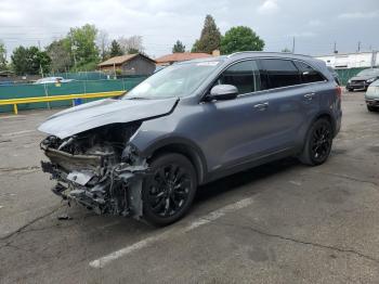  Salvage Kia Sorento
