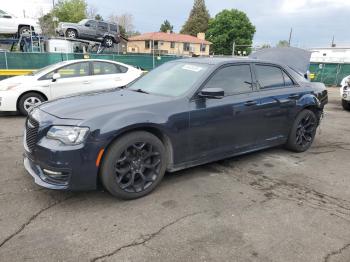  Salvage Chrysler 300