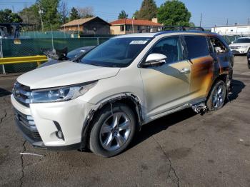  Salvage Toyota Highlander