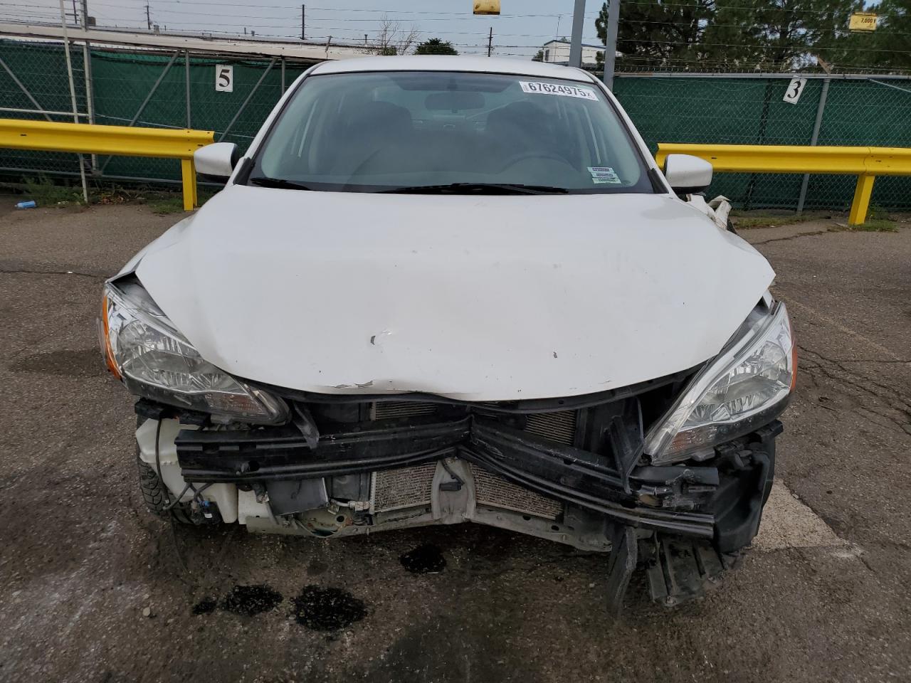 Nissan Sentra S Image 4