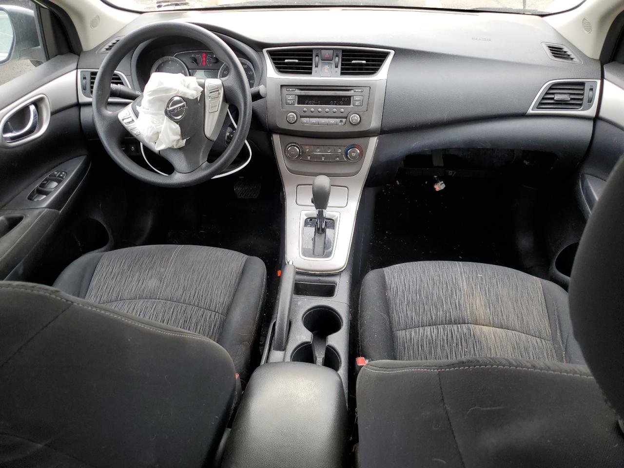 Nissan Sentra S Image 12