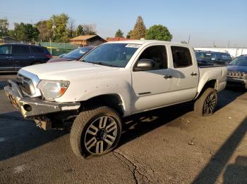  Salvage Toyota Tacoma
