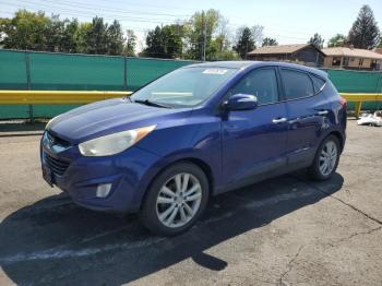  Salvage Hyundai TUCSON