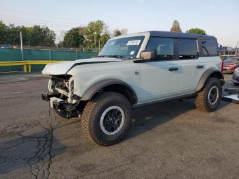  Salvage Ford Bronco
