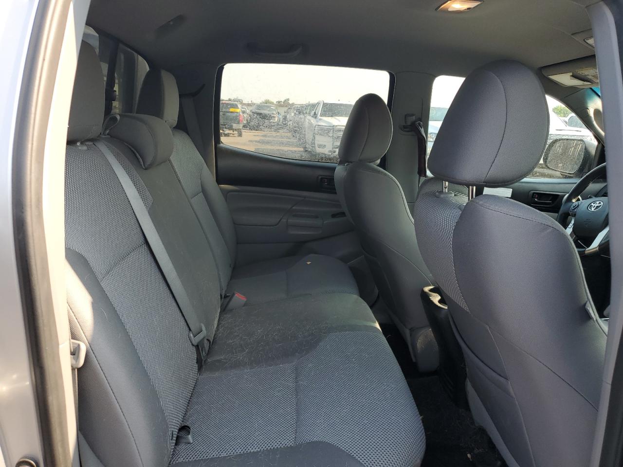 Toyota Tacoma Double Cab Image 11