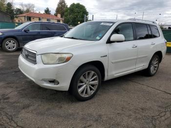  Salvage Toyota Highlander