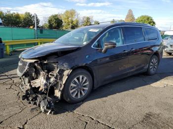  Salvage Chrysler Pacifica