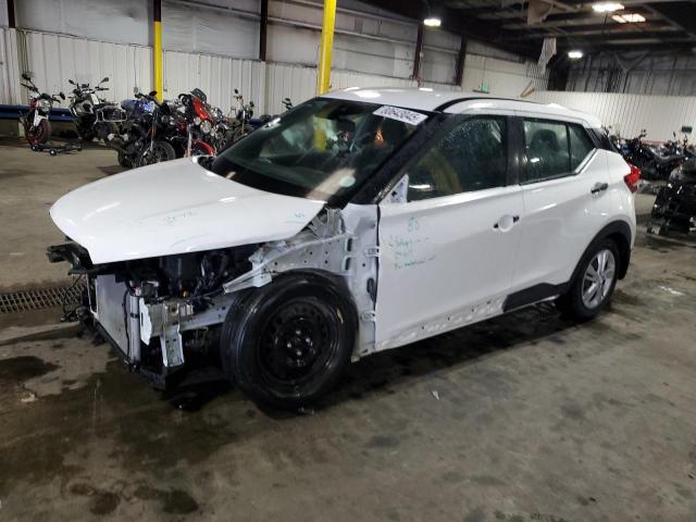  Salvage Nissan Kicks
