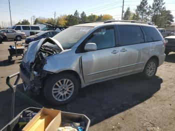 Salvage Toyota Sienna