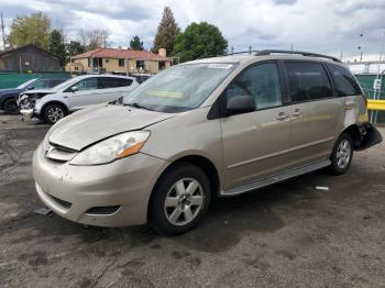  Salvage Toyota Sienna