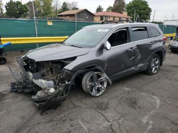  Salvage Toyota Highlander