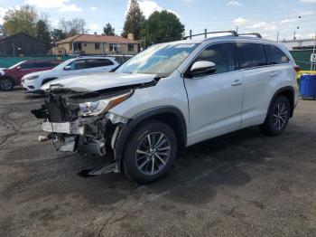  Salvage Toyota Highlander