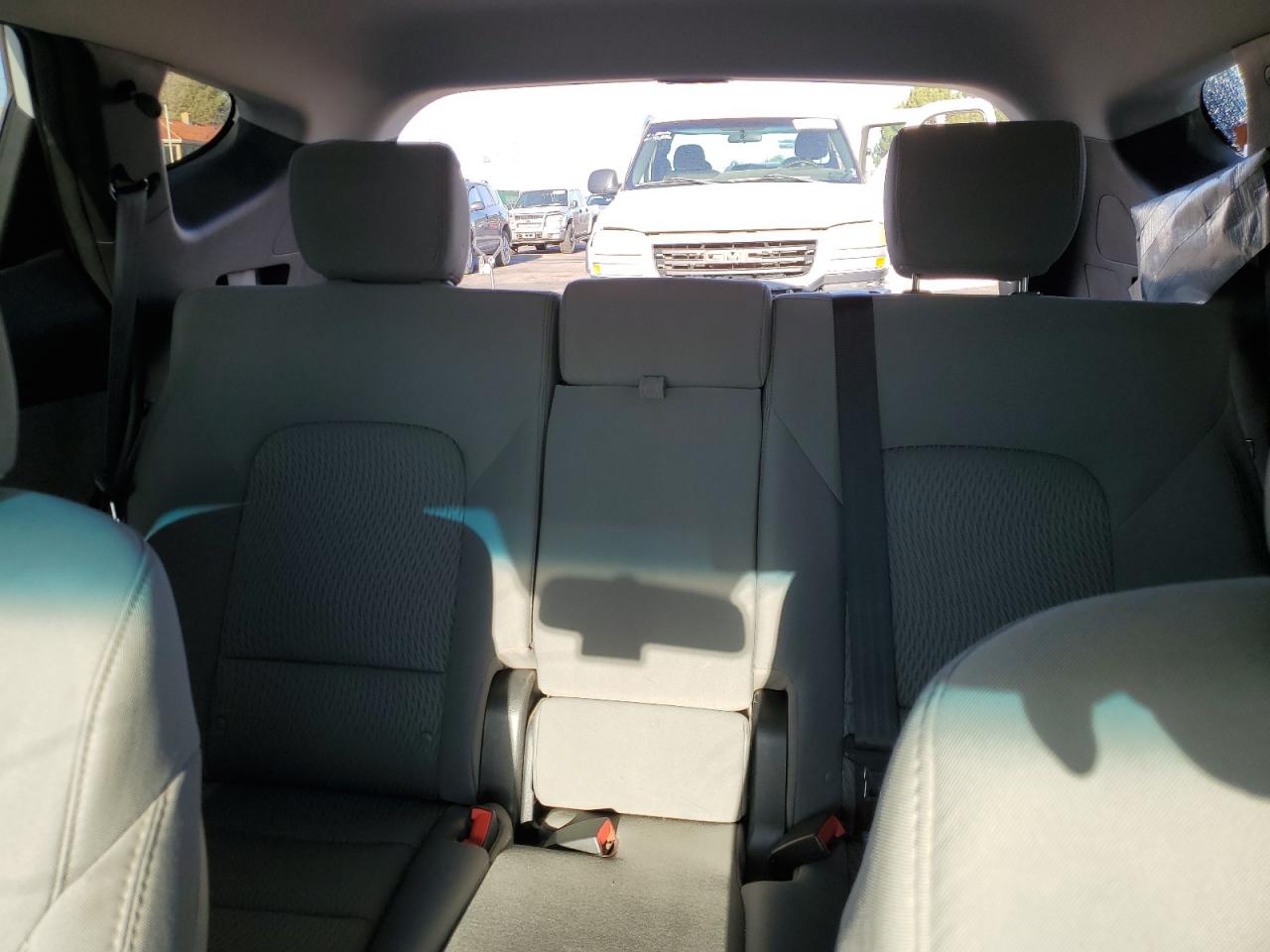 Hyundai SANTA FE Image 10