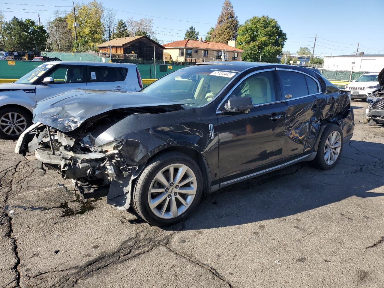 Lincoln MKS Image 1