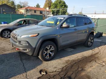  Salvage Jeep Cherokee