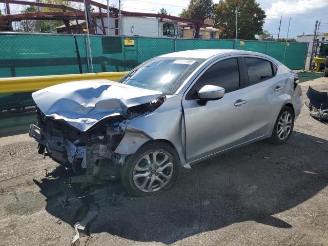  Salvage Toyota Yaris