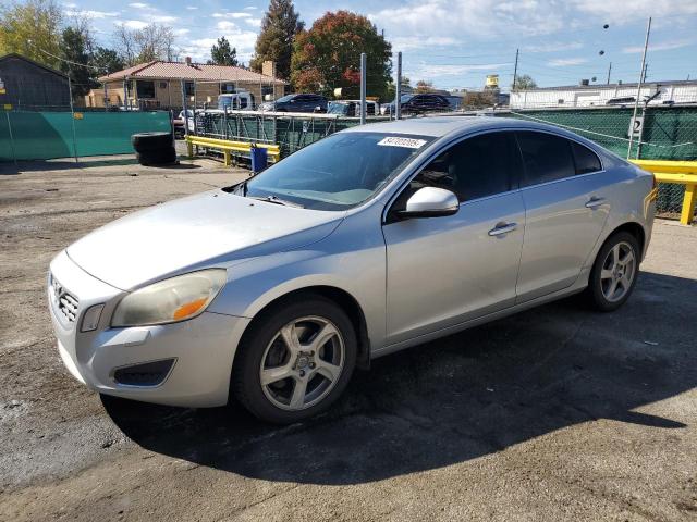  Salvage Volvo S60