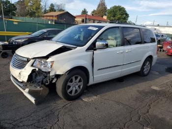  Salvage Chrysler Minivan